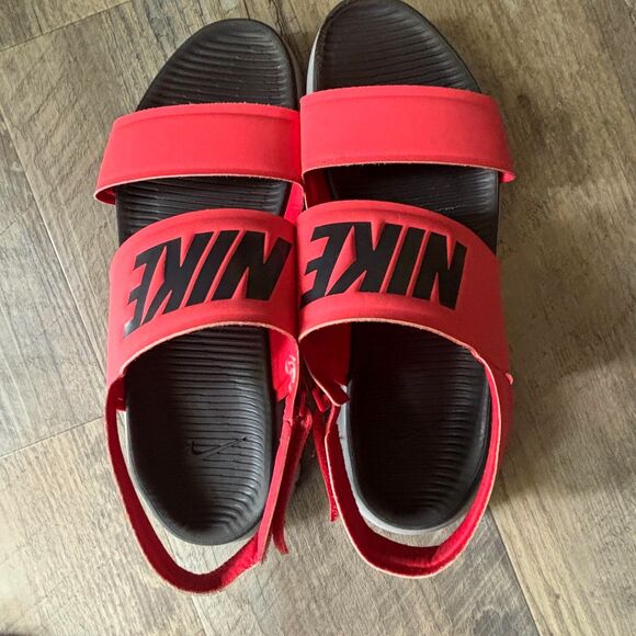 Nike Man's Size 10 Strap Hook Beach Shower Sandal - Picture 4 of 5